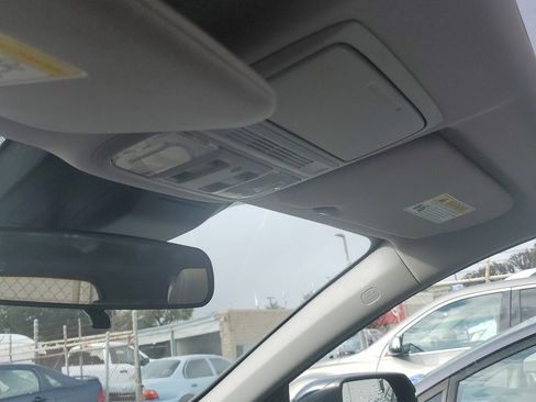 Used 2018 Honda CR-V EX image 11