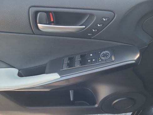 Used 2022 Lexus IS 350 F Sport image 27