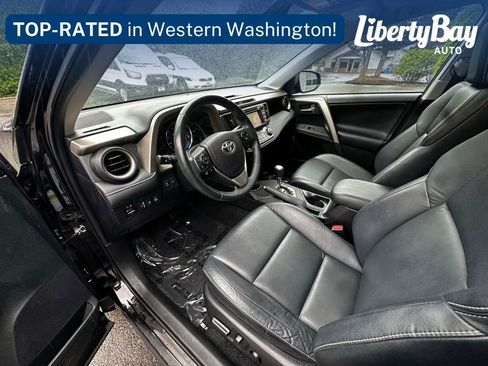 Used 2014 Toyota RAV4 Limited w/ Technology Package AWD/4WD image 13