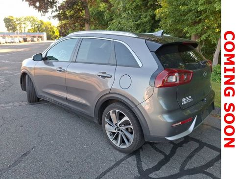 Used 2018 Kia Niro Touring FWD image 8