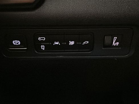 Used 2025 GMC Hummer EV 2X AWD/4WD image 33