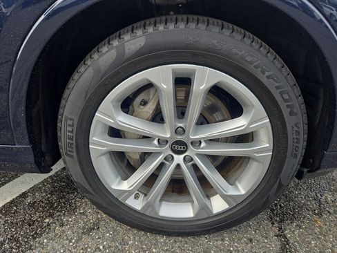 Certified 2025 Audi Q7 3.0T Prestige w/ Prestige Package image 8