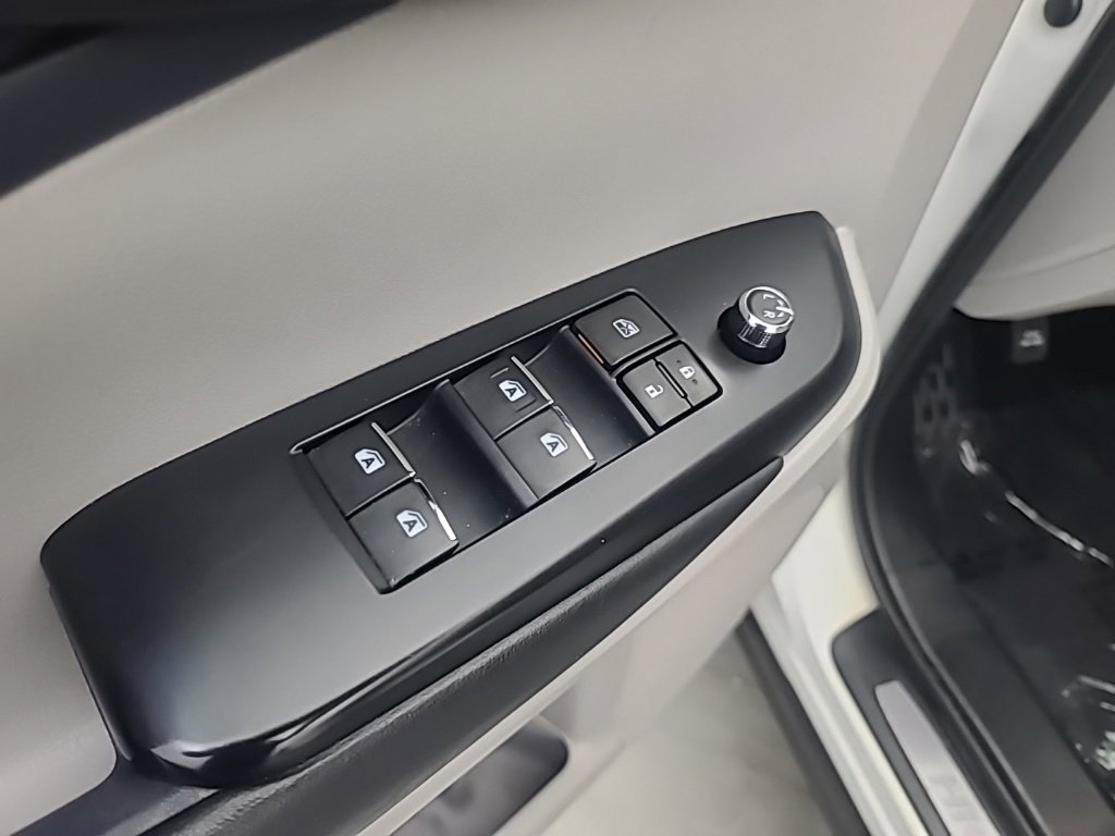 Used 2018 Toyota Highlander Limited Platinum AWD/4WD image 26