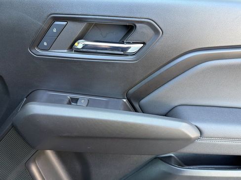 Used 2024 Chevrolet Colorado LT w/ LT Convenience Package RWD image 18