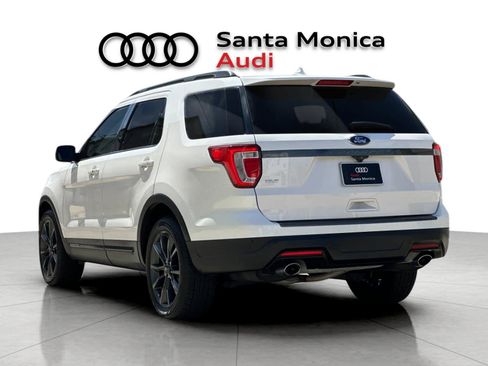 Used 2019 Ford Explorer XLT w/ Equipment Group 202A FWD image 6