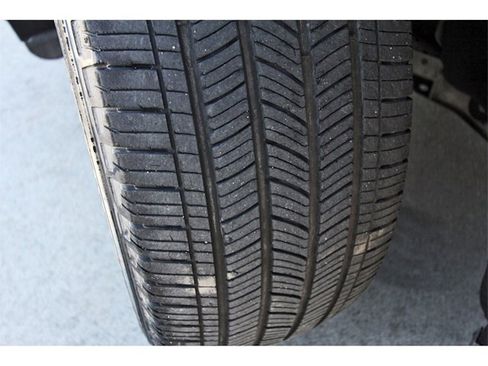 Used 2020 Ford Explorer Limited image 26