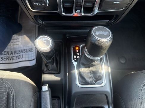 Certified 2022 Jeep Wrangler Unlimited Sport AWD/4WD image 21