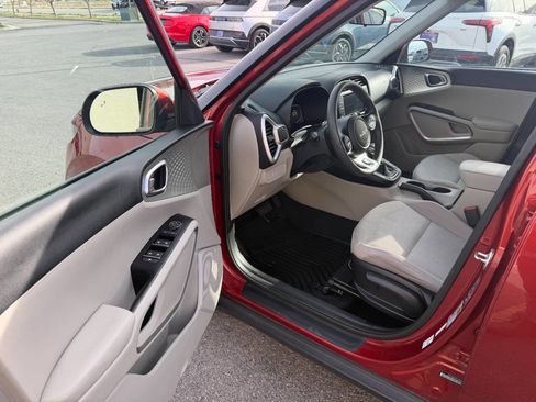 Used 2024 Kia Soul LX w/ Option Group 015 image 24