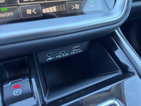 Used 2025 Subaru Outback Limited w/ Popular Package #2 image 33