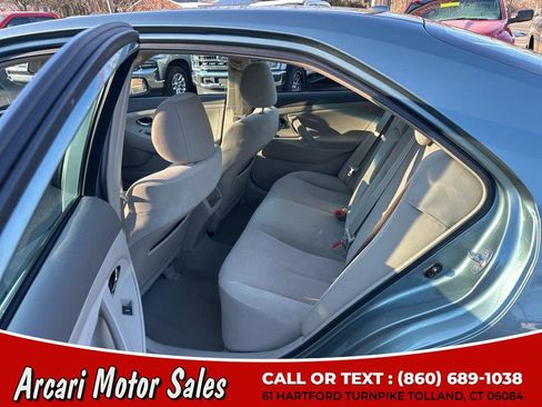 Used 2011 Toyota Camry LE image 17