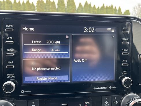 Used 2021 Toyota Highlander XLE image 27