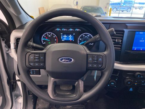 New 2026 Ford F250 XL w/ XL Chrome Package image 11