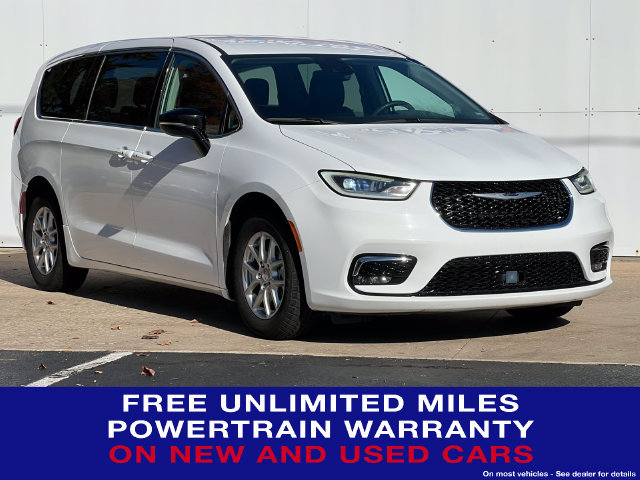 Used 2024 Chrysler Pacifica Touring-L FWD image 1