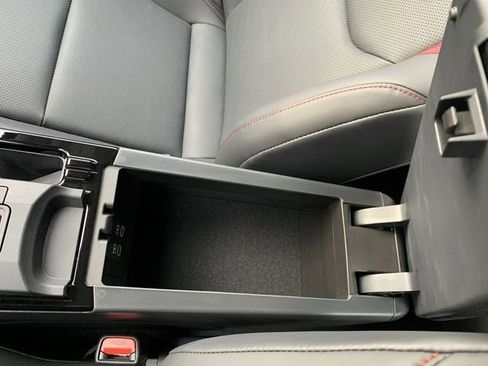 New 2025 Toyota Prius Plug-In Hybrid FWD image 26