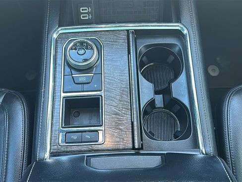 Used 2018 Ford Expedition Limited w/ Equipment Group 302A RWD image 29