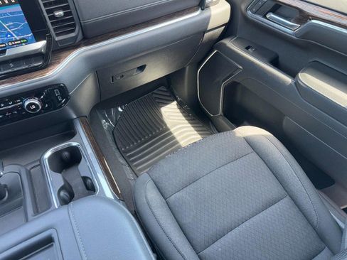 Used 2022 GMC Sierra 1500 Elevation w/ X31 Off-Road Package AWD/4WD image 15