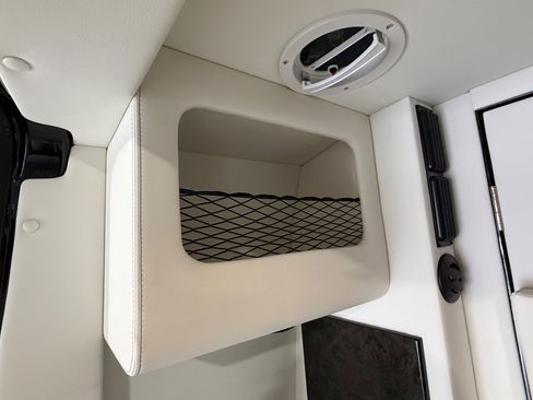 Used 2022 Mercedes-Benz Sprinter 3500 image 27