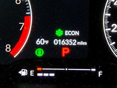 Used 2025 Honda Civic Sport image 15