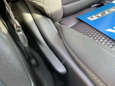 Certified 2025 Chevrolet Trax LT w/ LT Convenience Package image 12