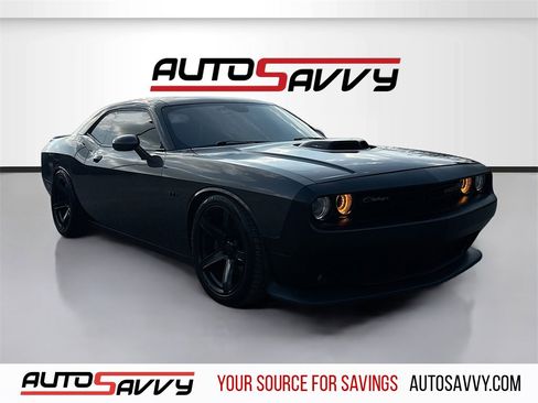 Used 2016 Dodge Challenger R/T Scat Pack image 1