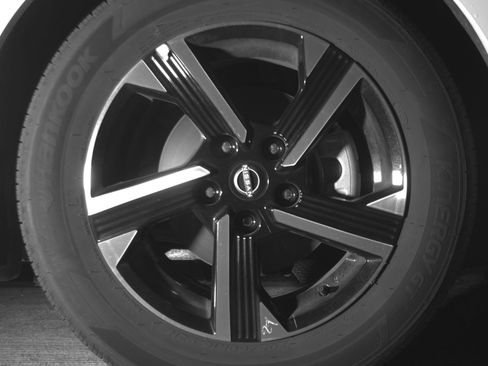 Used 2025 Nissan Sentra SV image 13