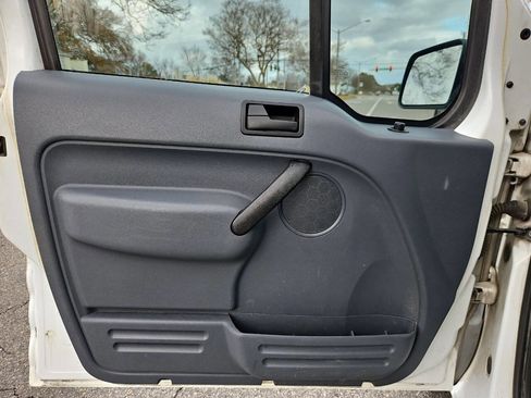 Used 2010 Ford Transit Connect XLT image 12