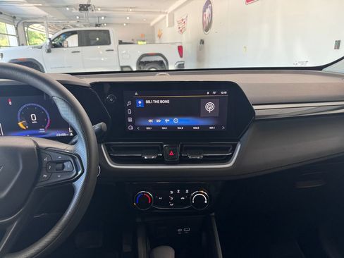 Certified 2025 Chevrolet TrailBlazer LT AWD/4WD image 17