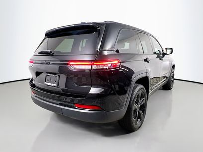 Used 2022 Jeep Grand Cherokee Altitude