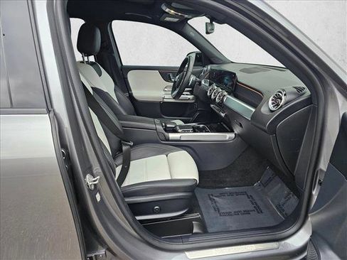 Used 2023 Mercedes-Benz GLB 250 GLB 250 image 10