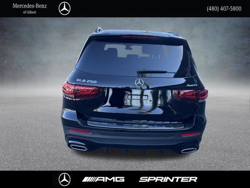 Certified 2023 Mercedes-Benz GLB 250 4MATIC image 4
