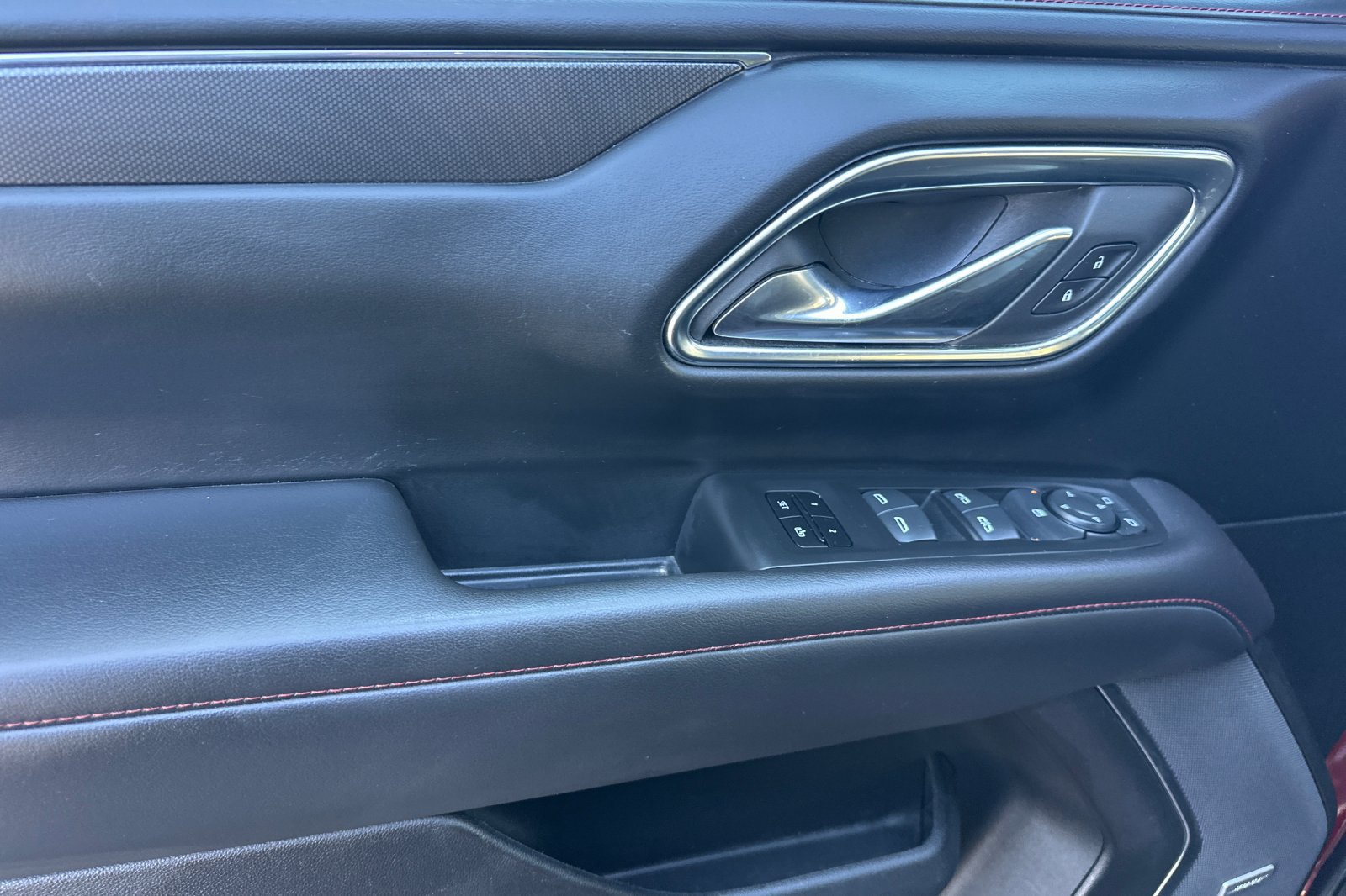 Used 2023 Chevrolet Tahoe RST AWD/4WD image 11