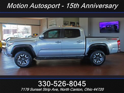 Used 2019 Toyota Tacoma TRD Off-Road image 7