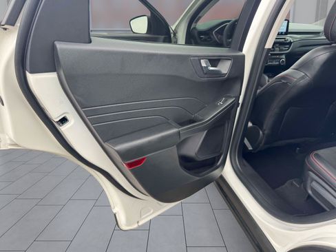 Certified 2022 Ford Escape SEL w/ SEL Stealth AWD Package image 16