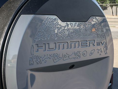 Used 2024 GMC Hummer EV 3X AWD/4WD image 12