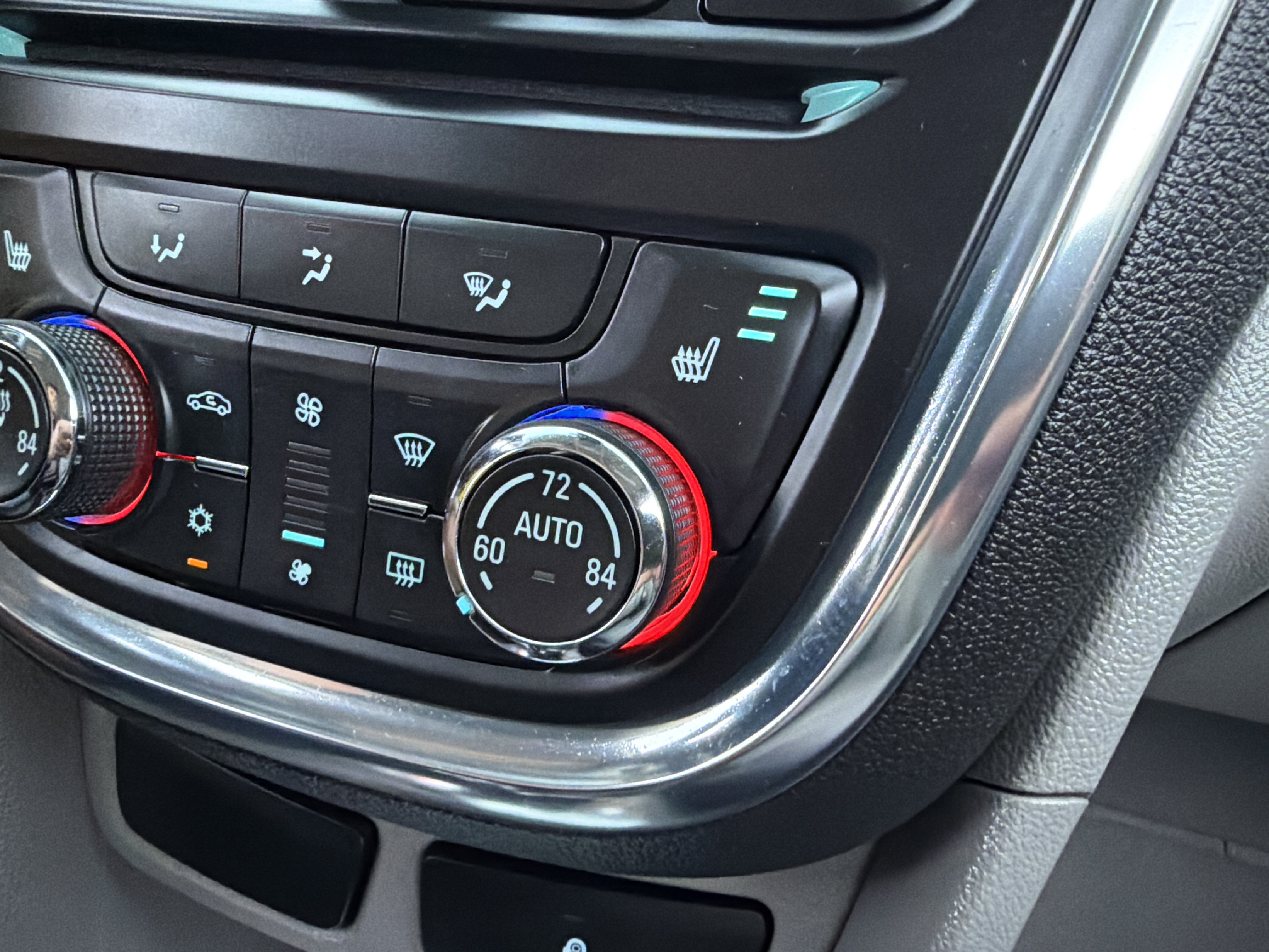 Used 2013 Buick Encore Leather FWD image 35