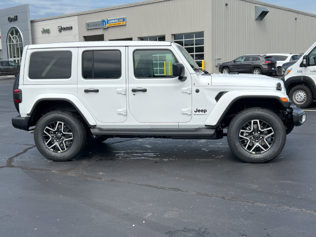 New 2027 Jeep Wrangler Unlimited Sahara AWD/4WD image 44