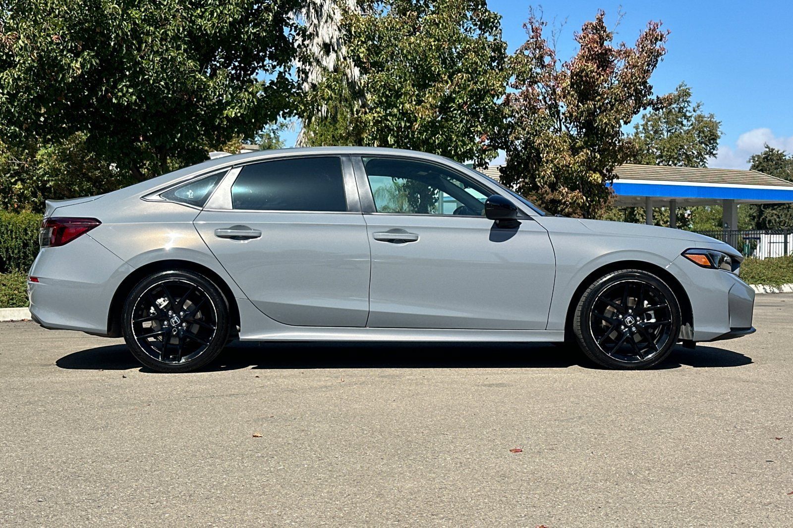 Used 2025 Honda Civic Sport image 3