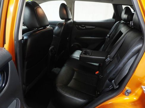 Used 2017 Nissan Rogue Sport SL w/ SL Premium Package image 12