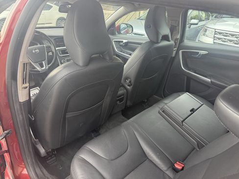 Used 2015 Volvo V60 T5 Premier image 17