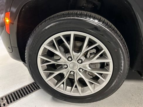 Used 2023 Jeep Grand Cherokee Summit image 9