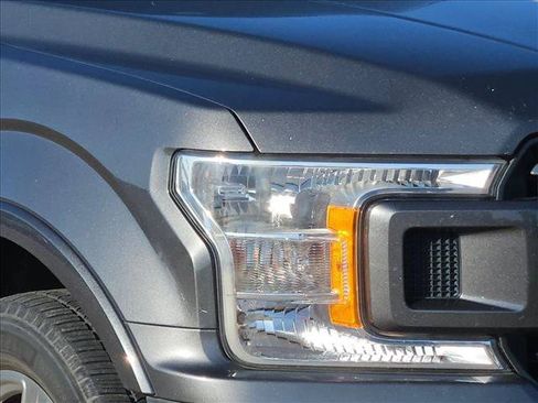 Used 2018 Ford F150 XLT w/ Equipment Group 302A Luxury RWD image 4