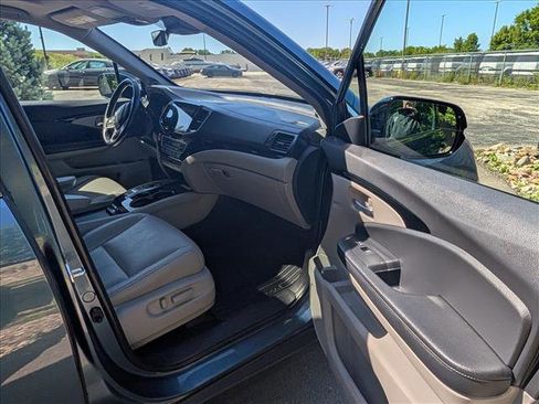 Used 2022 Honda Pilot Elite image 11