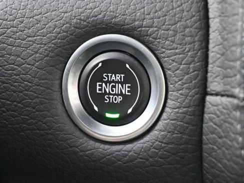 Used 2021 GMC Yukon Denali w/ Denali Ultimate Package image 38