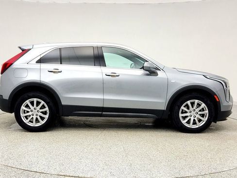 Used 2023 Cadillac XT4 Luxury w/ Cold Weather Package image 4