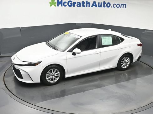 Used 2025 Toyota Camry LE FWD image 22