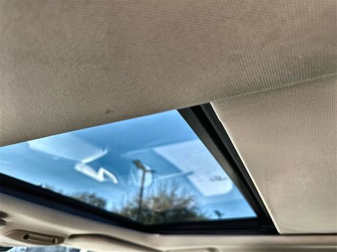 Used 2021 Ford Expedition Max Limited image 19