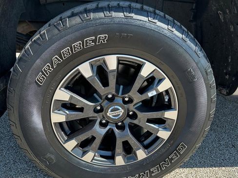 Used 2019 Nissan Titan PRO-4X w/ Pro-4x Utility Package image 18