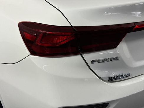 Used 2021 Kia Forte LXS FWD image 35