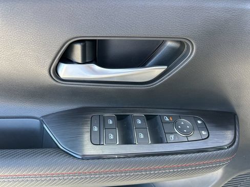 New 2026 Nissan Kicks SR FWD image 18