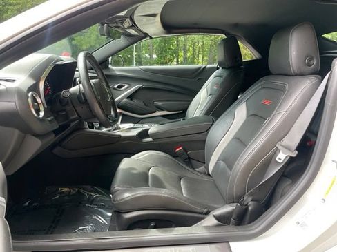 Used 2023 Chevrolet Camaro SS RWD image 19